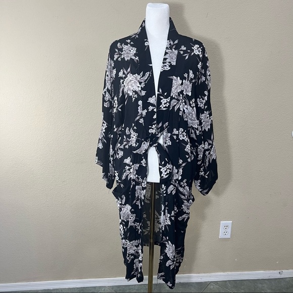 SPIRITUAL GANGSTER Kimono Womens OS Black Floral Open Tie Front Cover Up Boho - Picture 2 of 12